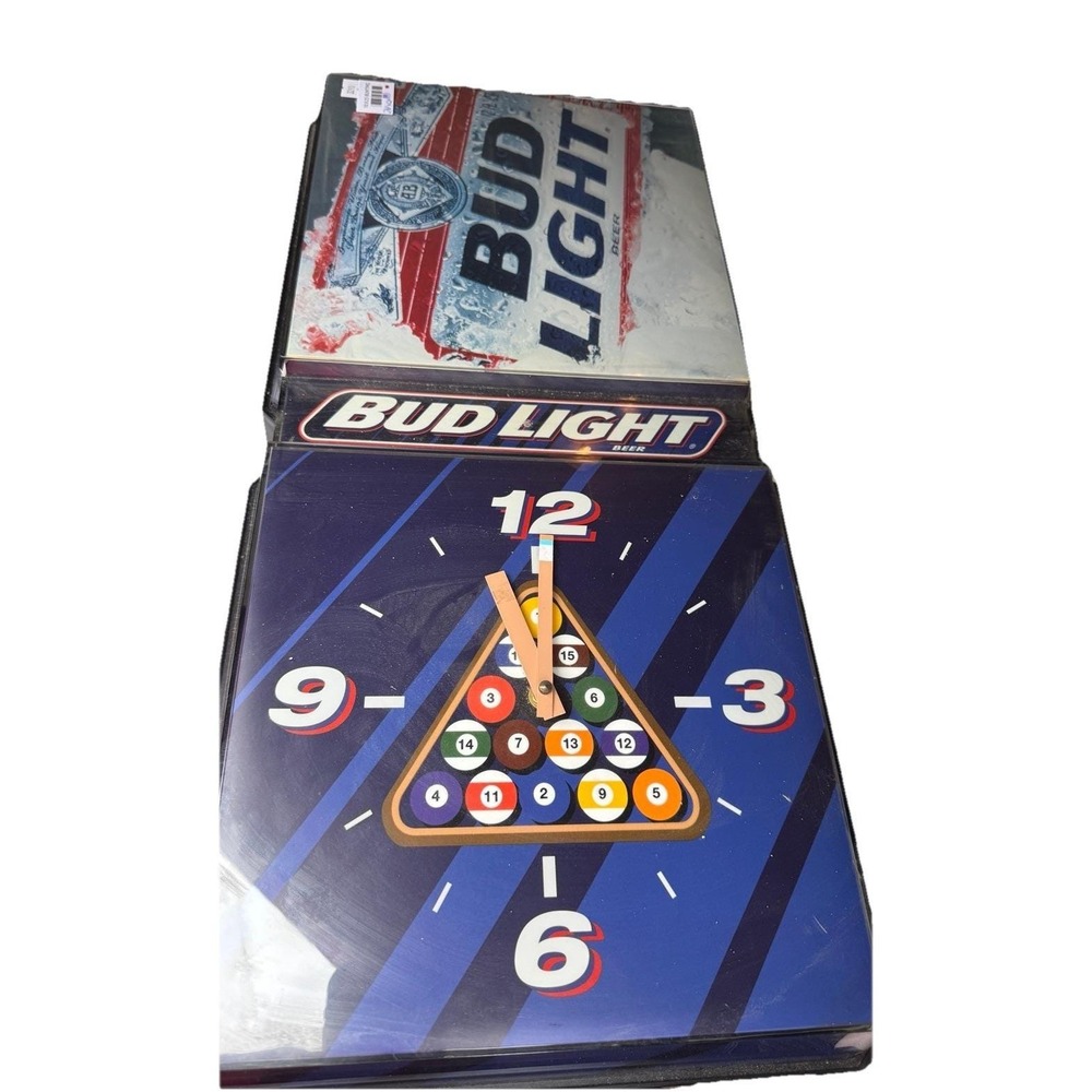 Vtg Bud Light Beer Bar Light Wall Clock Billiards Pool Table Man Cave Sign